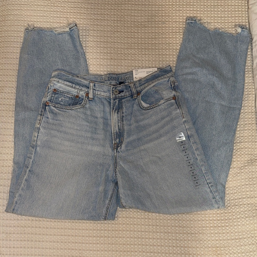 American Eagle Women's high rise baggy Straight Leg Jeans in Light Blue
